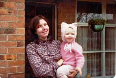 1982 with nannas bonnet smaller.jpg