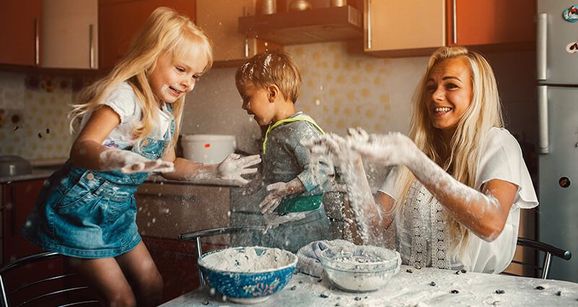 Children cooking with her mum in the kitchen..jpg