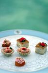 canapes-1008149.jpg