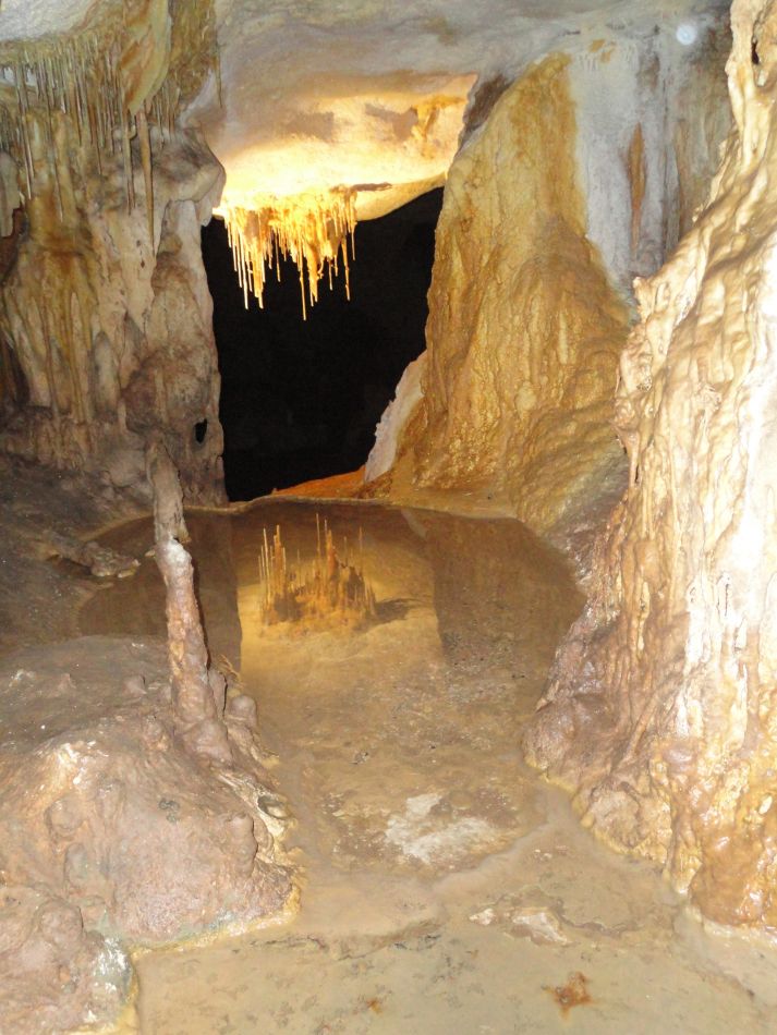 Naracorte Alexadria cave-reflection.jpg